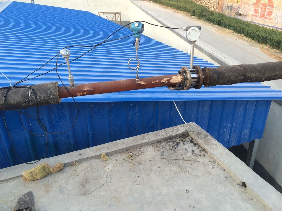 新鄉(xiāng)**電池廠渦街調(diào)試現(xiàn)場(chǎng)